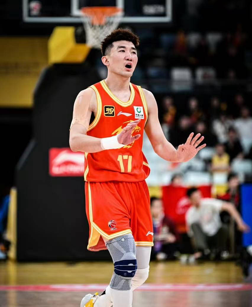 爱游戏亚洲官网-广厦队实力展现，逆转对手赢得比赛！