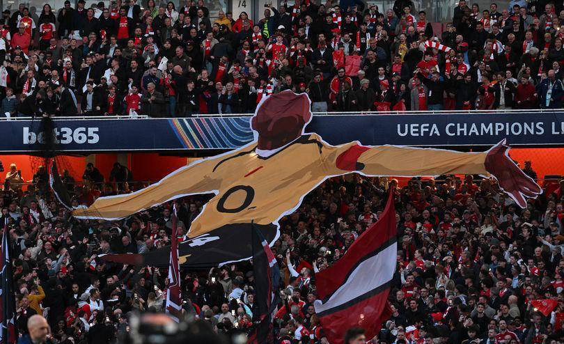 爱游戏入口-包含欧预赛比赛场连串激烈对决，球迷狂热支持的词条