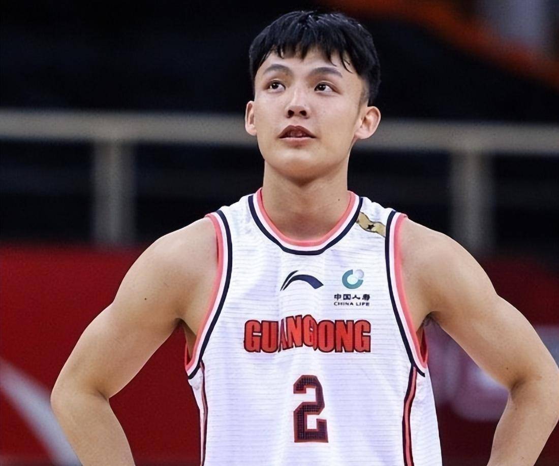 爱游戏中国官网-吉林队外援爆发，率队轻松赢得关键胜利