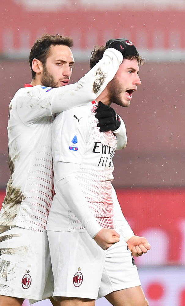 爱游戏app下载-热那亚战平，努力保持稳定状态