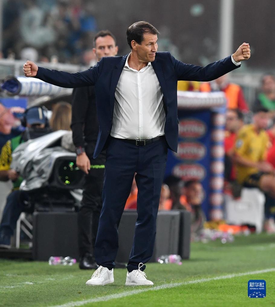 热那亚战平,努力保持稳定状态 热那亚战平,努力保持稳定状态