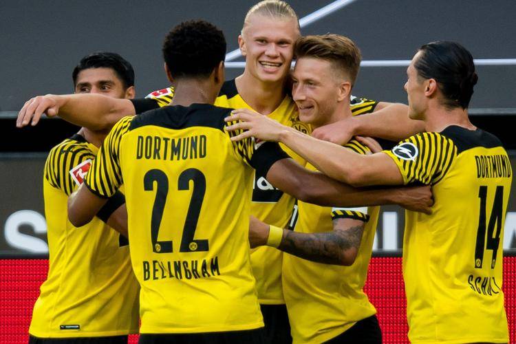 爱游戏官网-弗赖堡客场遭逢惨败，遗憾无力反击