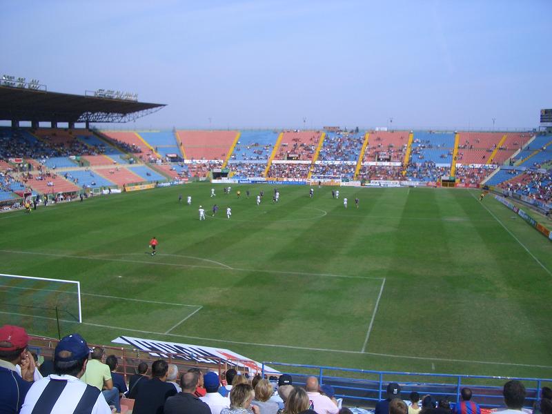 爱游戏app-巴伦西亚莱万特大打出手，背水一战