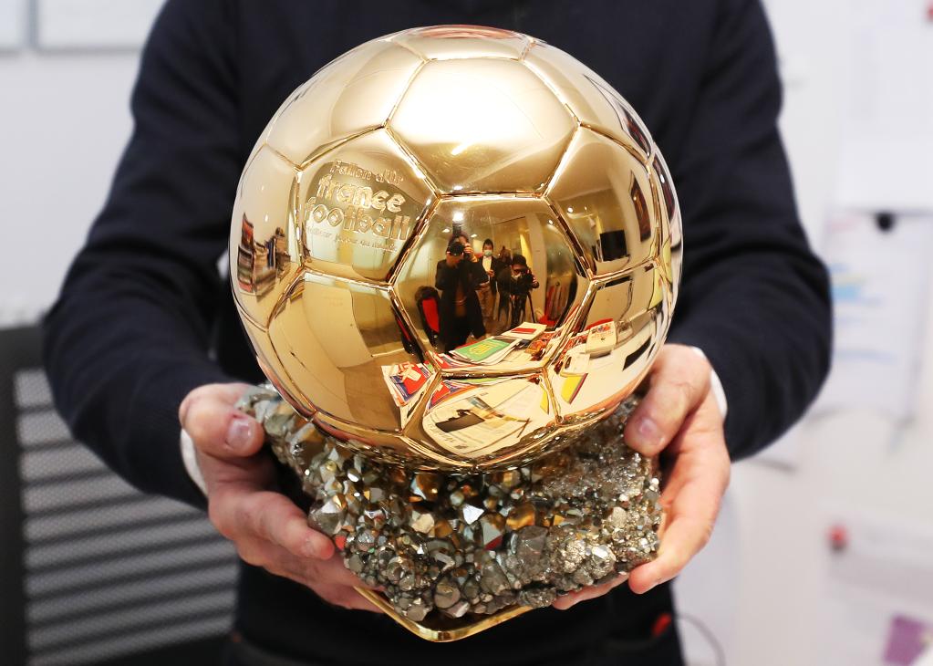 爱游戏入口-意大利球员荣获金球奖殊荣备受瞩目