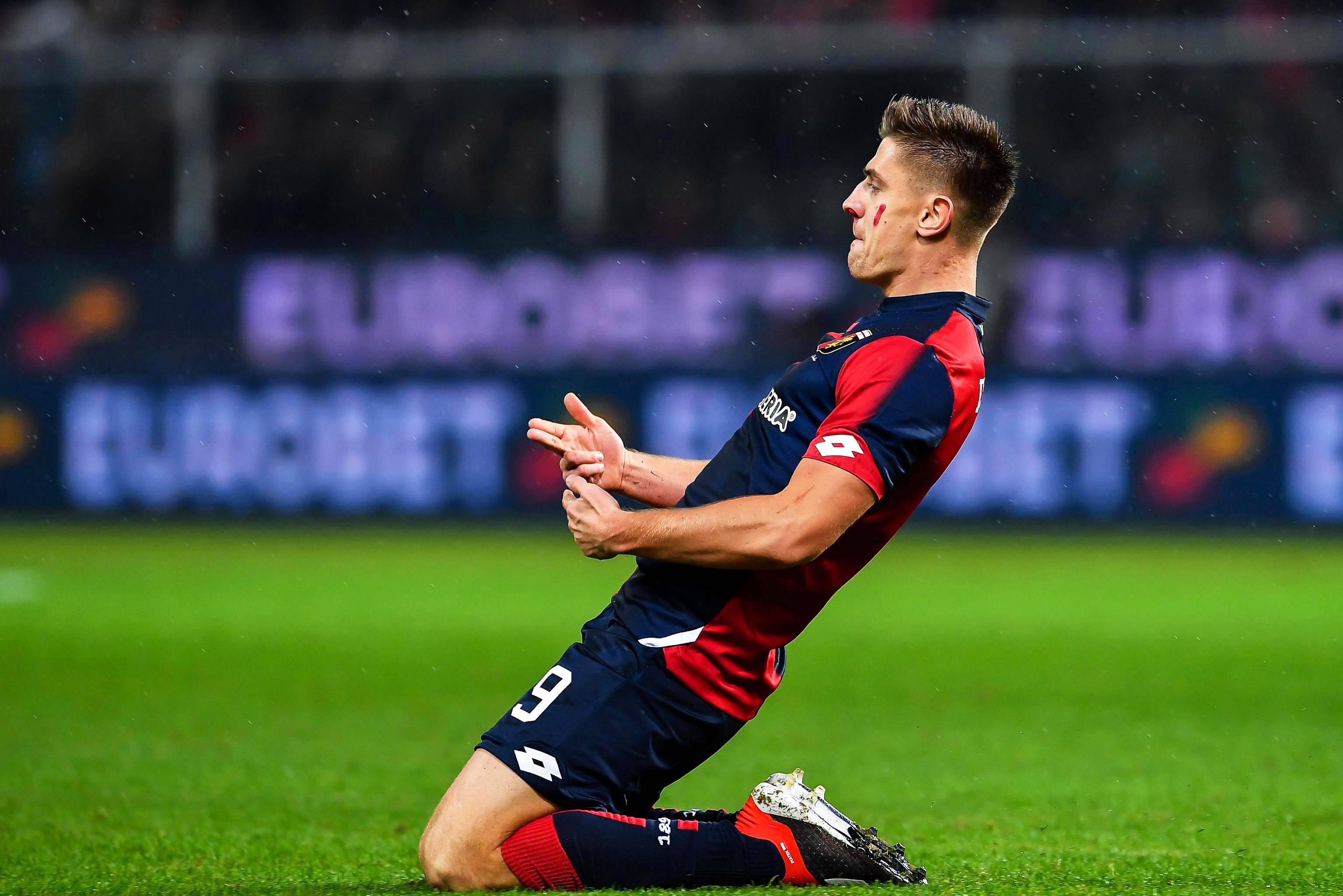 包含热那亚逆转击败国际米兰，实力有所提升的词条