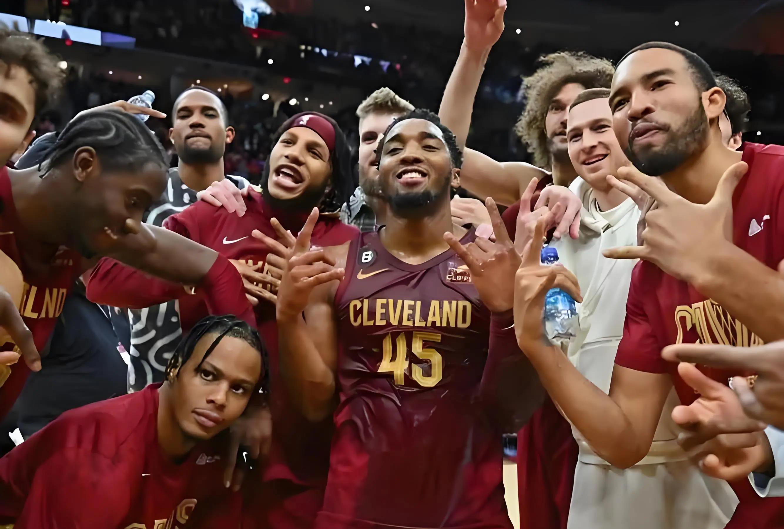 爱游戏官网-猛龙击败雄鹿，晋级季后赛次轮