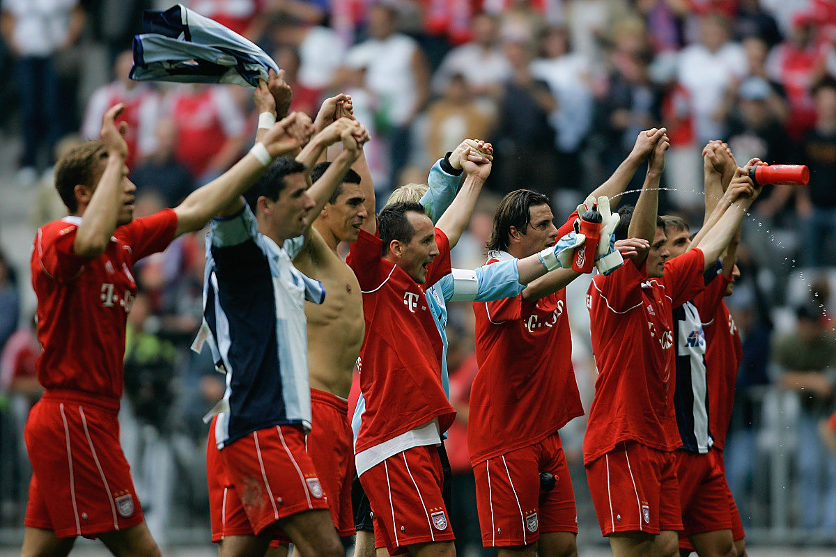 关于拜仁慕尼黑客场大捷，小组战绩如虹的信息