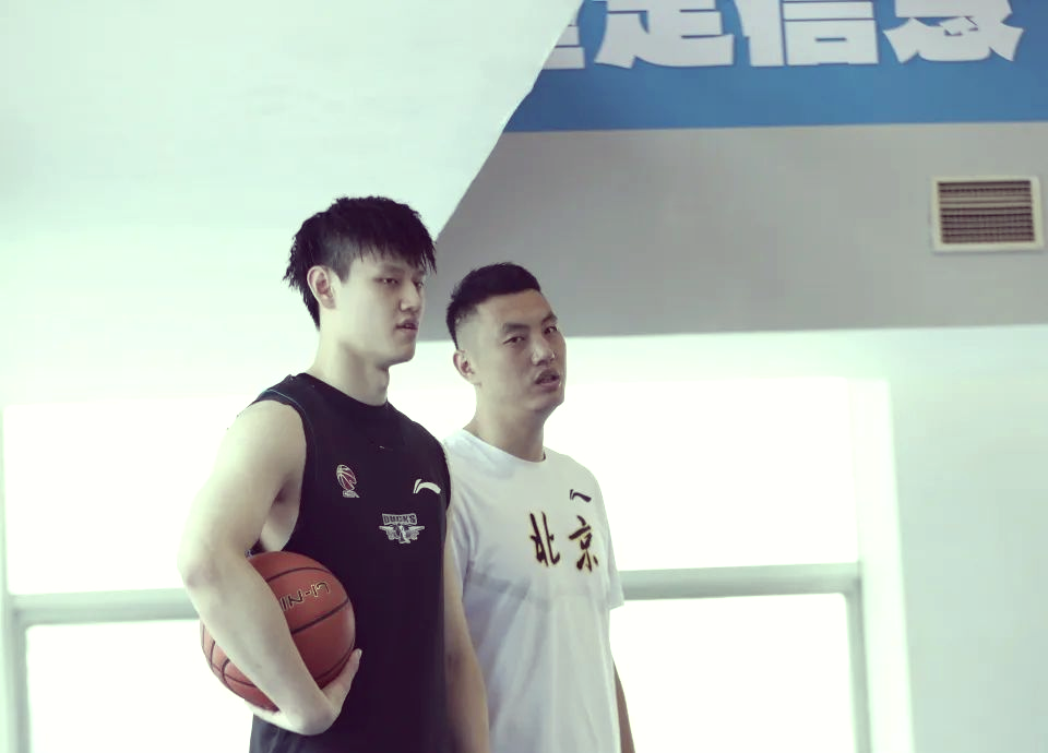 爱游戏体育官网-训练日常！球队积极备战，教练力求打造稳健阵容的简单介绍