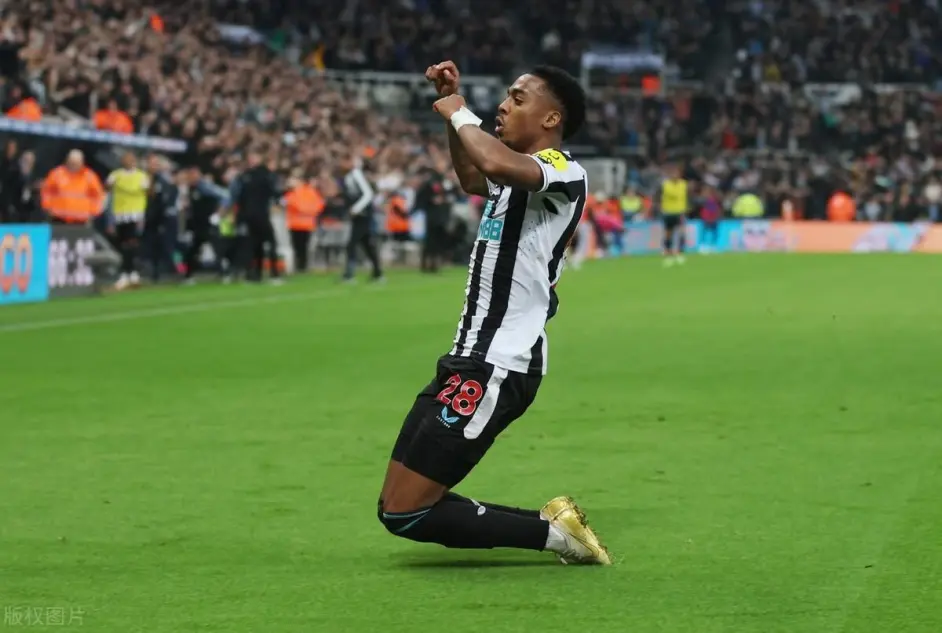 爱游戏官网入口-关于瑞士国脚加盟英超劲旅，提升战力与竞争力的信息