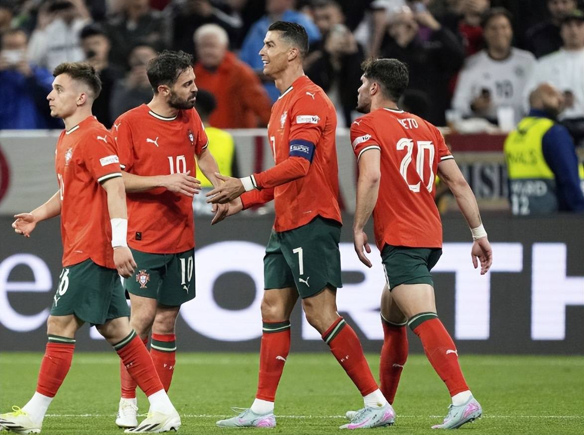 包含瑞典迎战斯洛伐克:欧国联预选赛欧洲区精彩赛事的词条 包含瑞典迎战斯洛伐克:欧国联预选赛欧洲区精彩赛事的词条