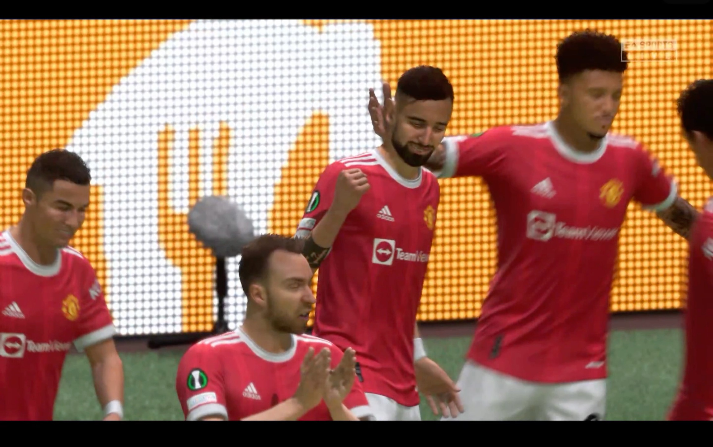 爱游戏在线-前锋突入禁区破门得分，球队领先