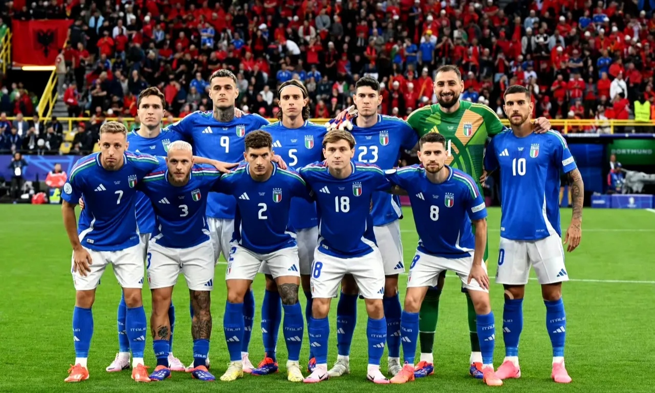包含意大利击败德国，实力证明自己是欧洲杯的有力争冠热门的词条