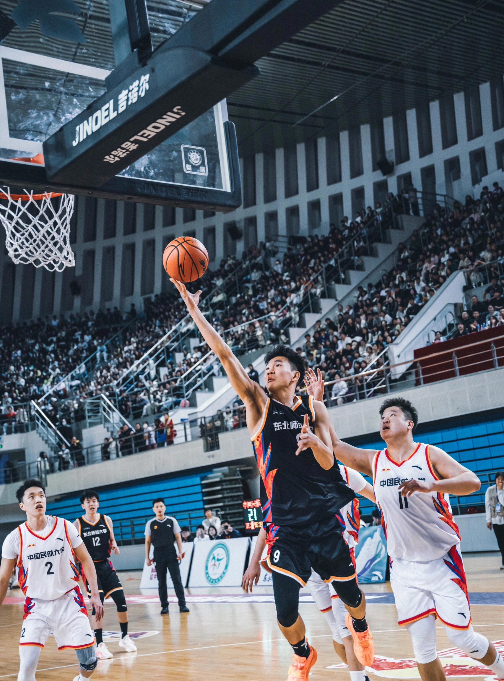 爱游戏入口-关于江苏男篮勇夺胜利，抢尽风头引人瞩目的信息