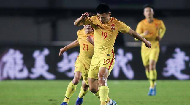 爱游戏体育官网-沙尔克遭遇困境，球队面临重大挑战的简单介绍