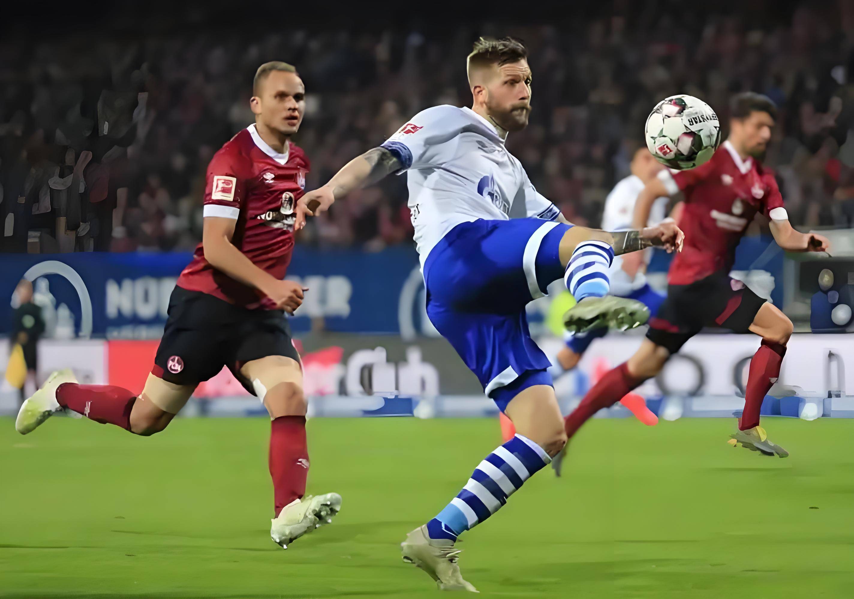 沙尔克04继续胜利，德甲前景被看好