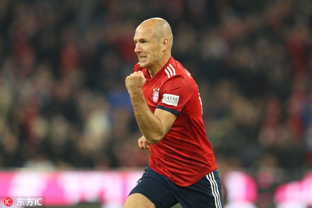 包含罗本后场施压，拜仁大胜晋级的词条