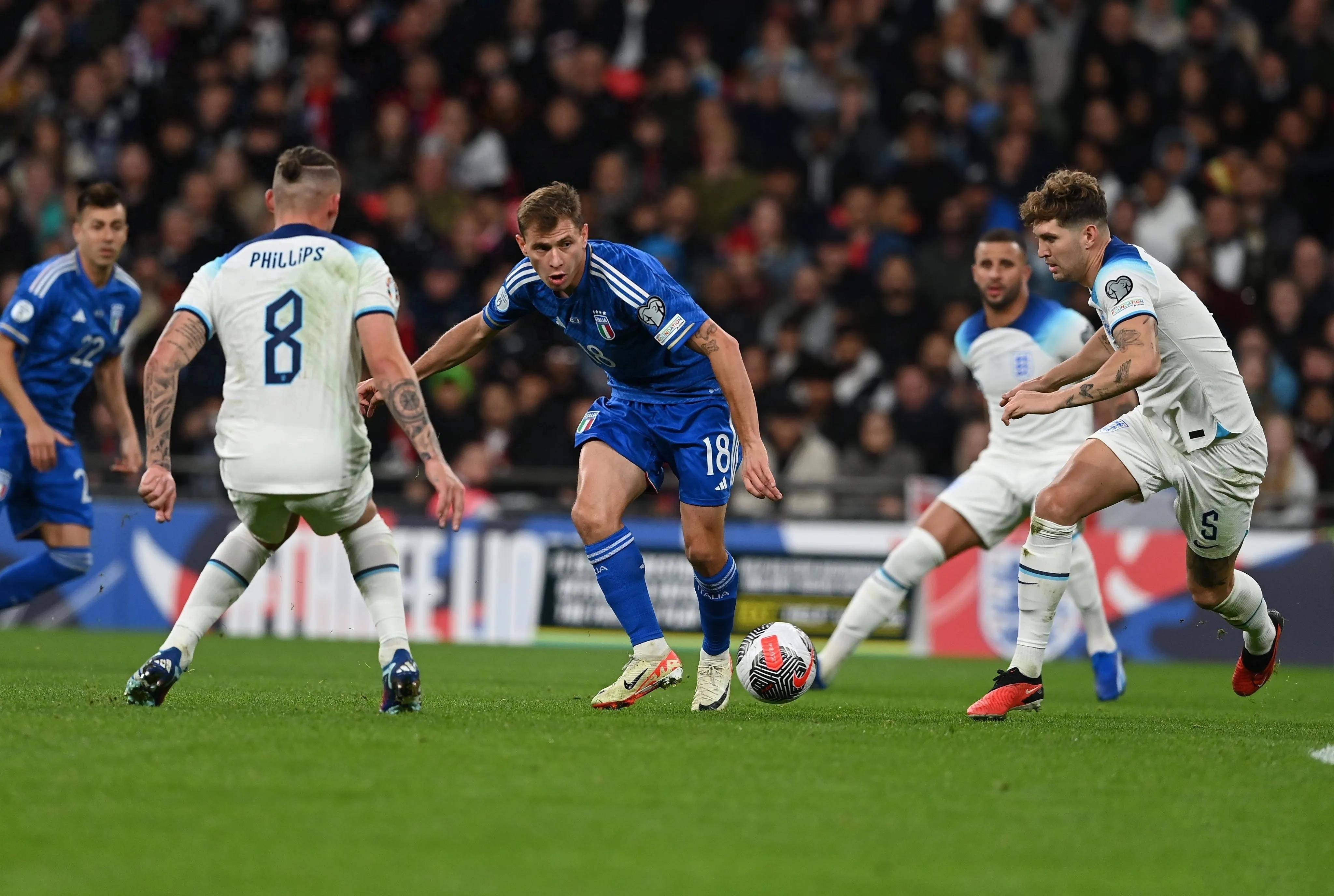 爱游戏-法国国家队一路高歌晋级欧洲杯冲的简单介绍